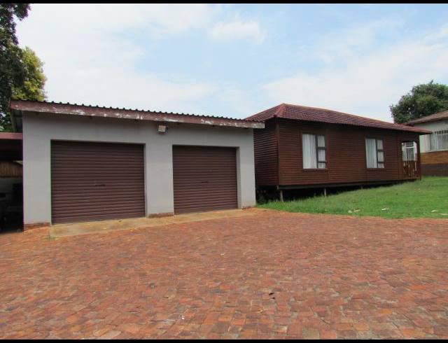 7 BEDROOM HOUSE FOR SALE IN VALHALLA